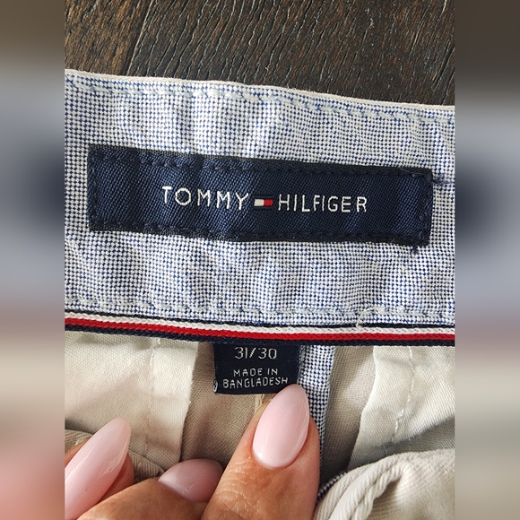 Men's Beige Tommy Hilfiger Chino Pants - Picture 3 of 5